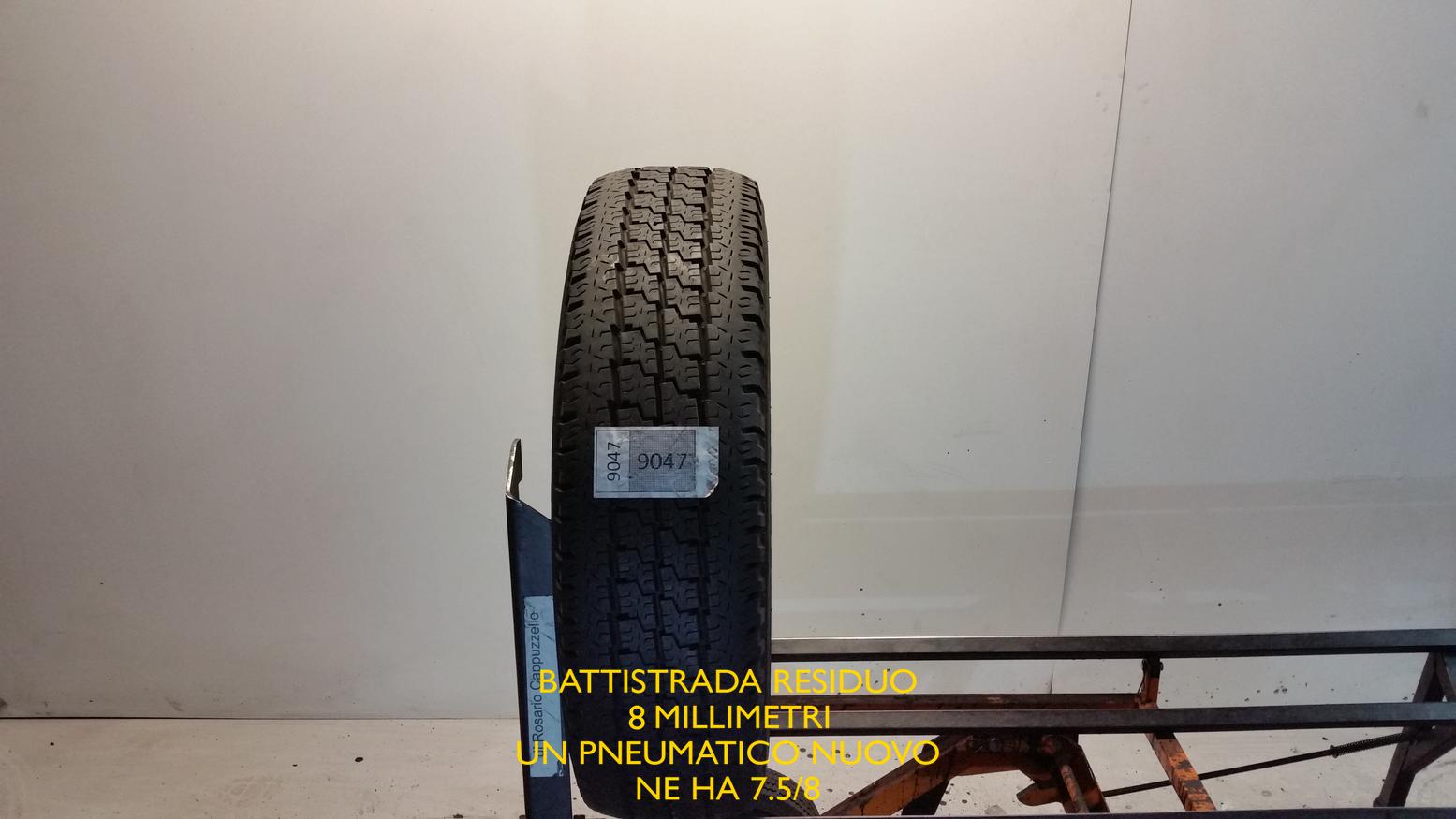 Gomme Usate 215 75 R16C Michelin AGILIS 81 PR8 4 stagioni