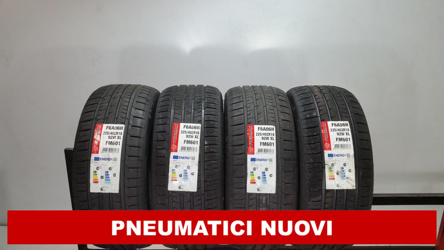 PNEUMATICI NUOVI Firemax 225/40 R18 92W 