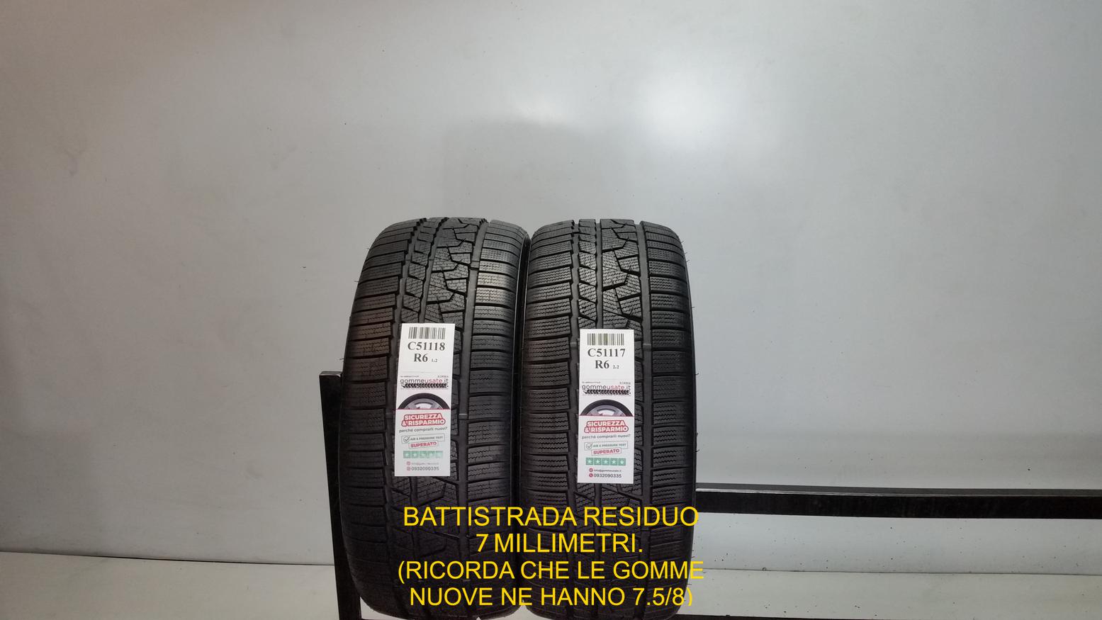 Royal blak 225/40 R18 92V 